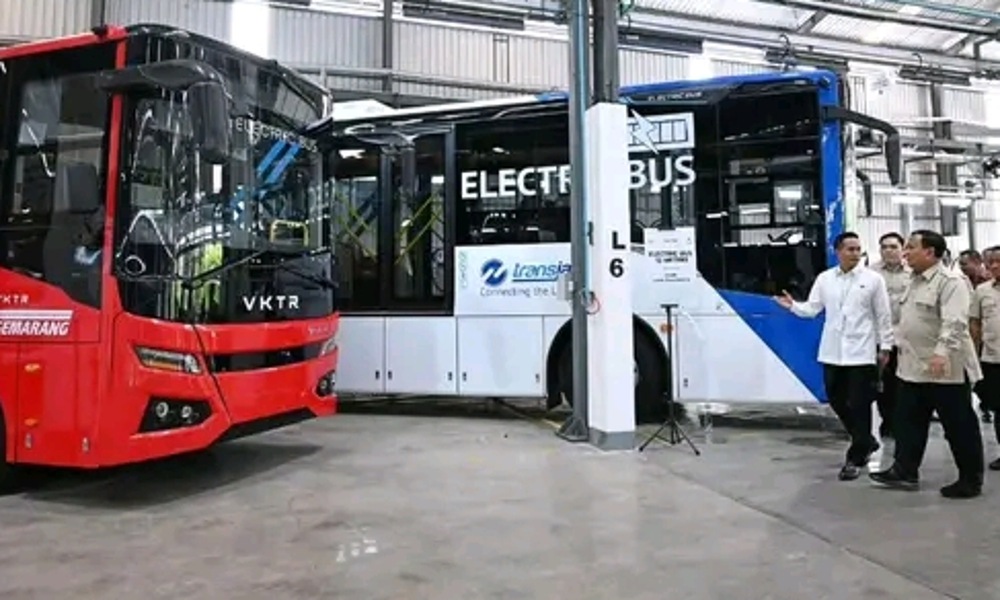 Resmikan Pabrik Kendaraan Listrik VKTR, Prabowo: Indonesia Bukan Lagi Raksasa Tidur