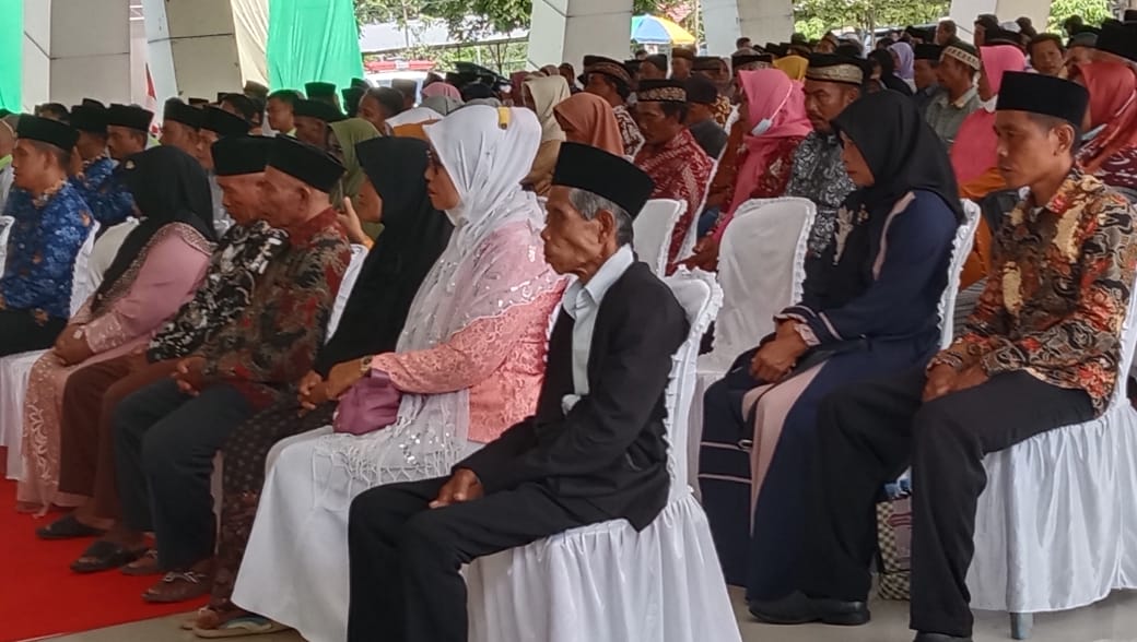 Beri Kejelasan Hukum Status Pernikahan, 300 Pasutri Ikuti Isbat Nikah Terpadu