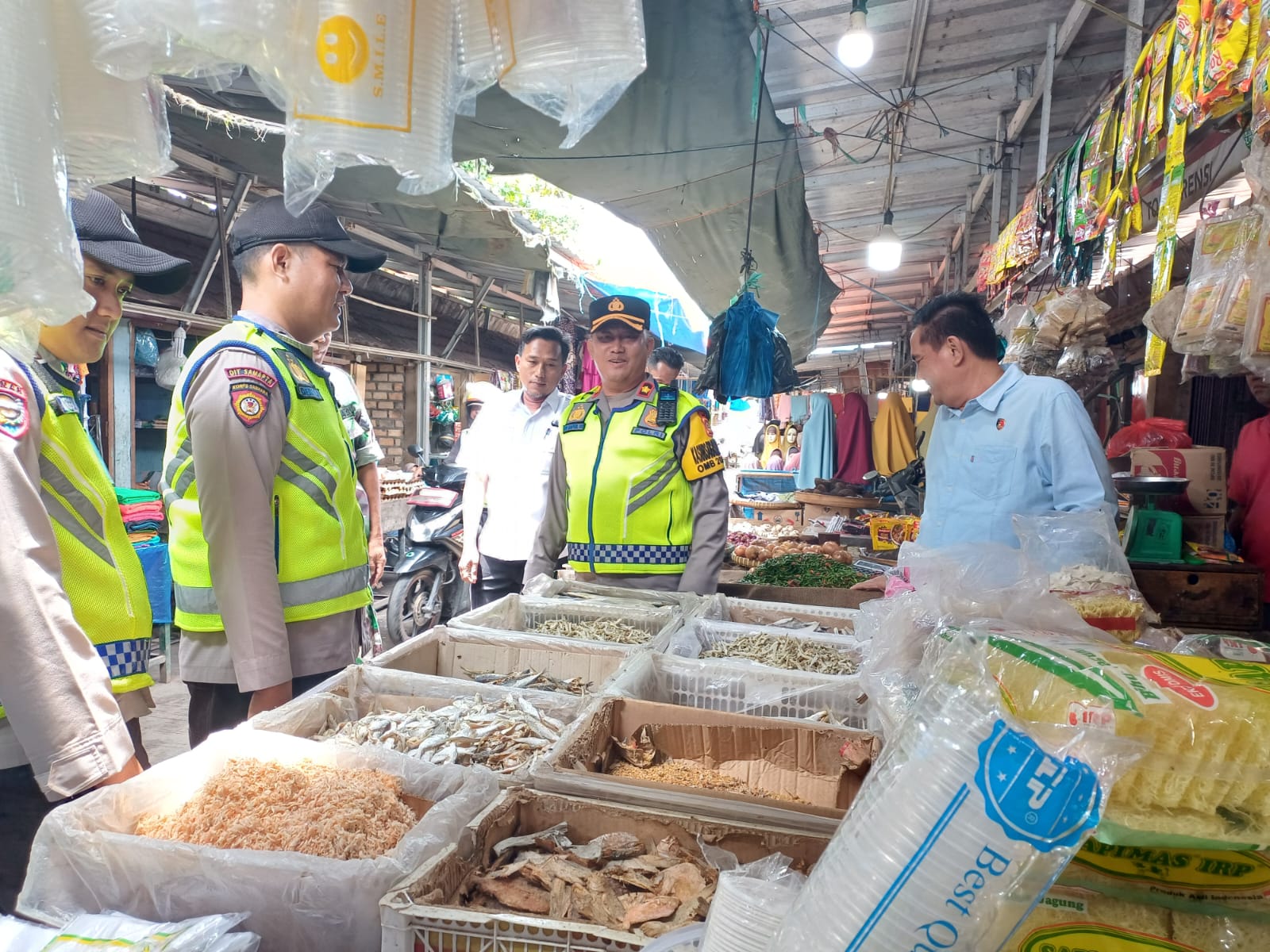 Forkopimcam Martapura Monitoring Harga Bahan Pokok Penting di Pasar Tradisional