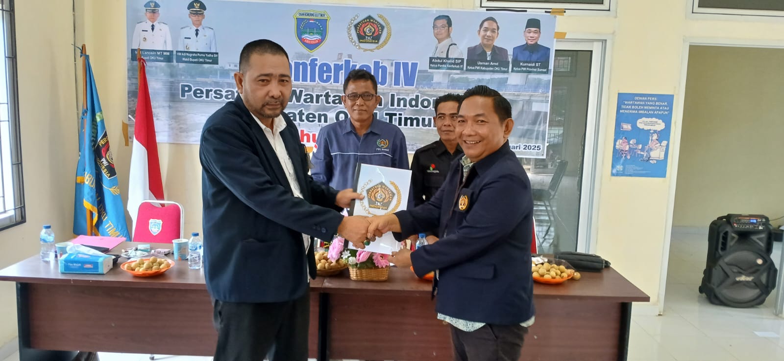 Konferkab ke IV, Usman AMd Kembali Jabat Ketua PWI OKU Timur