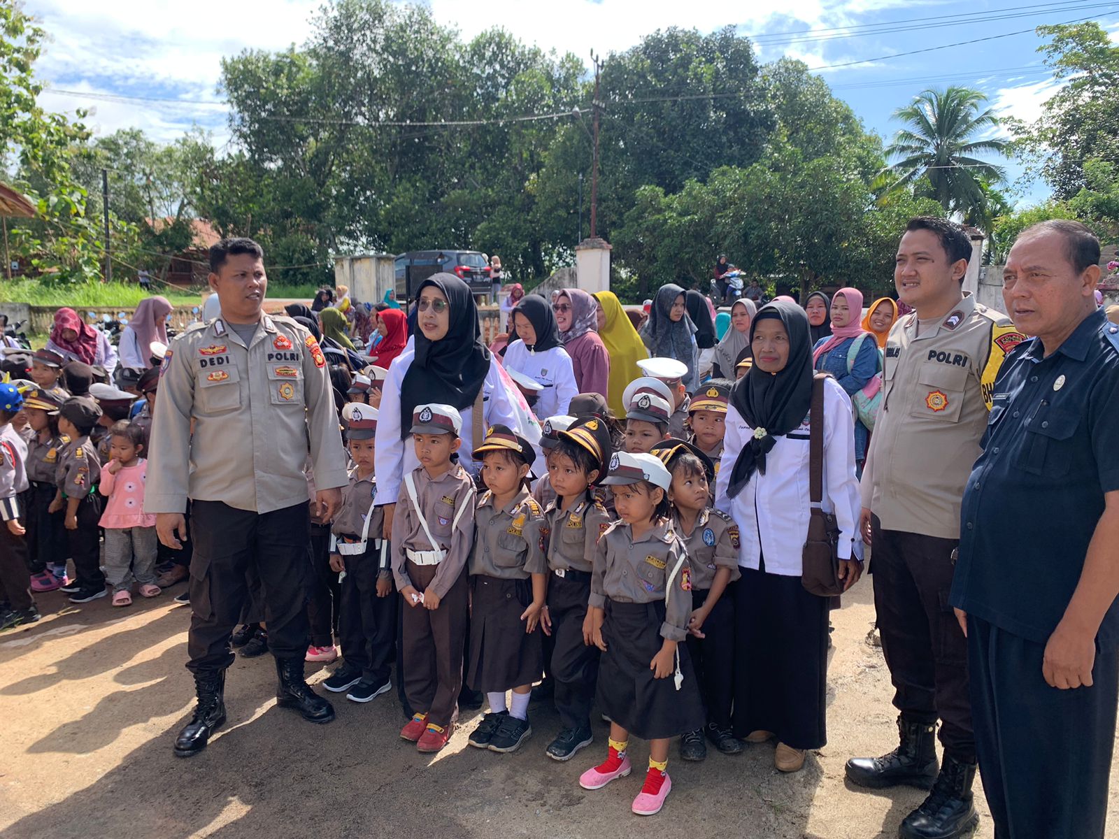 Puluhan Polisi Cilik Kunjungi Polsek Cempaka