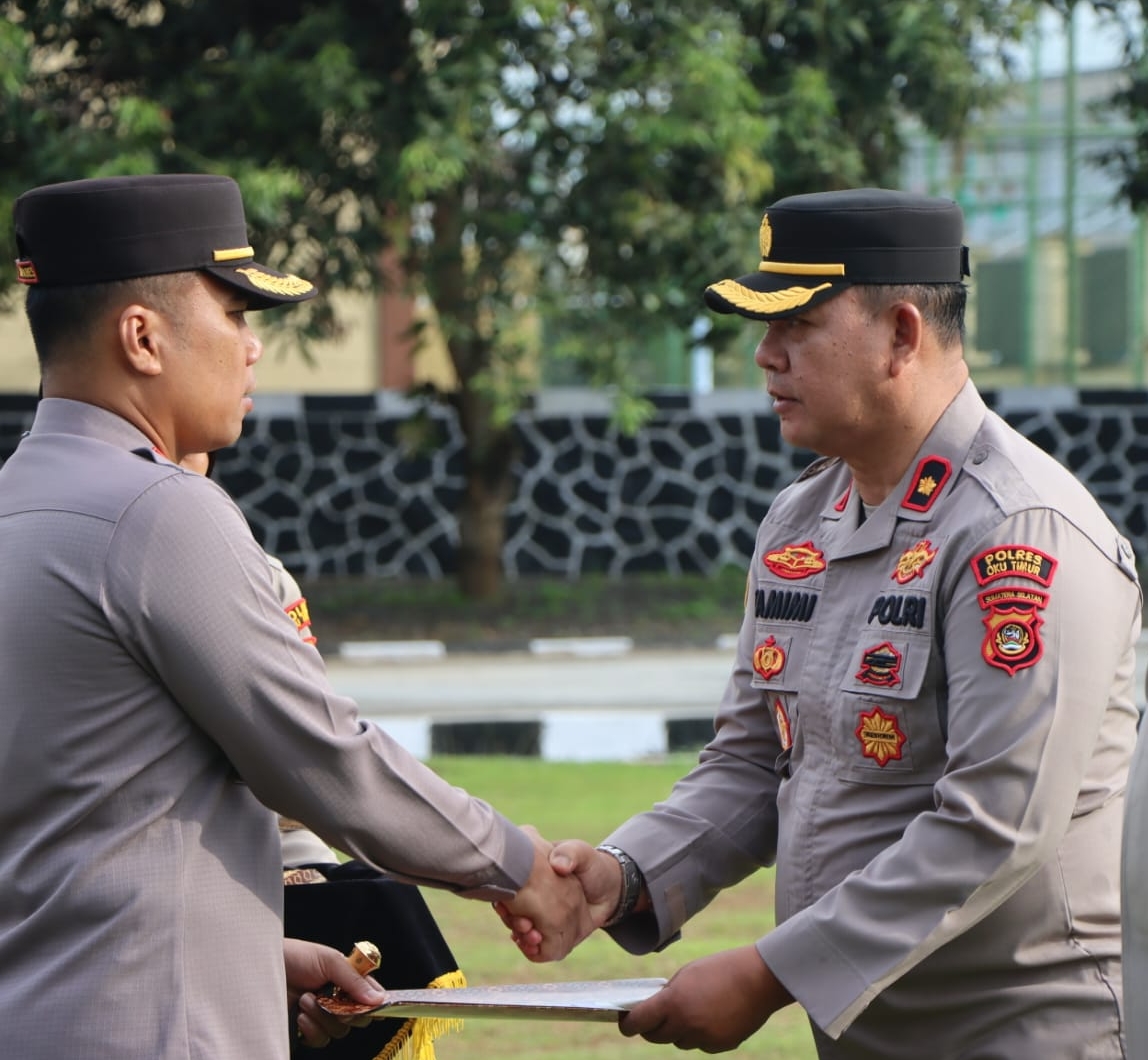 Luar Biasa, Kapolsek Martapura Raih Penghargaan dari Kapolres OKU Timur