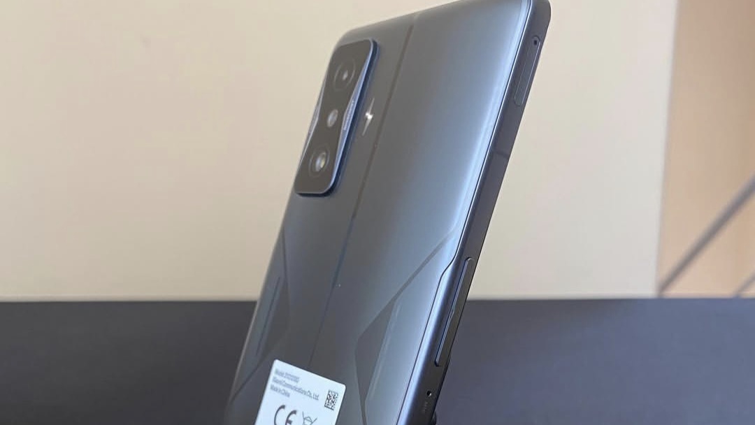 POCO F4 GT: Hp untuk Aktivitas Game, Lihat Spesifikasinya 