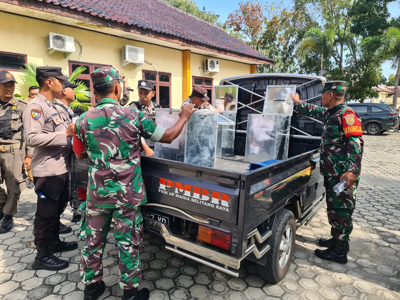 34 Desa Mulai Menerima Logistik Pilkades Serentak, Dikawal Tim Gabungan   