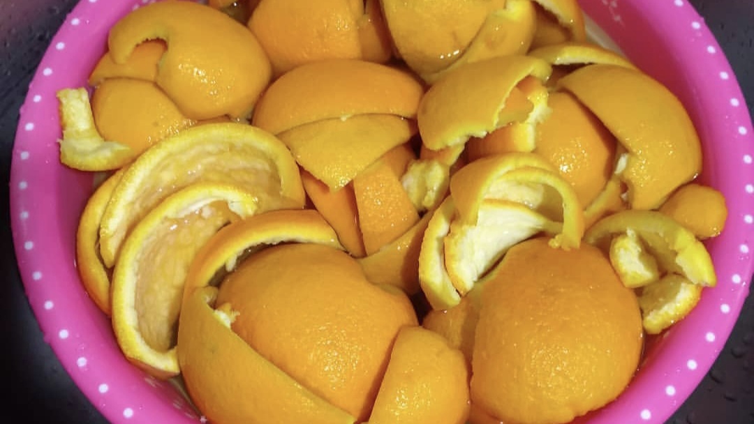 Baru tau, Kulit Jeruk Memiliki Manfaat dan Farian Mengolahnya!