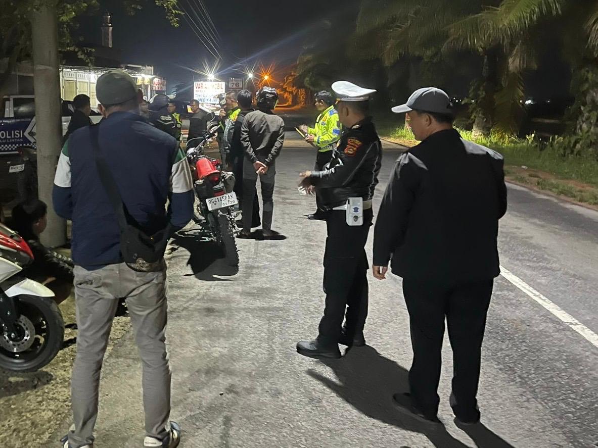 Satlantas Polres OKU Timur Gagalkan Aksi Balap Liar, Warga Ucap Terima Kasih