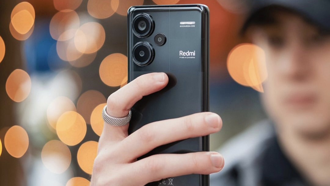 Redmi Note 13 Pro Plus 5G; Hp Mid Range Andalan dengan Tiga Lensa 200 MP dan Performa yang Handal