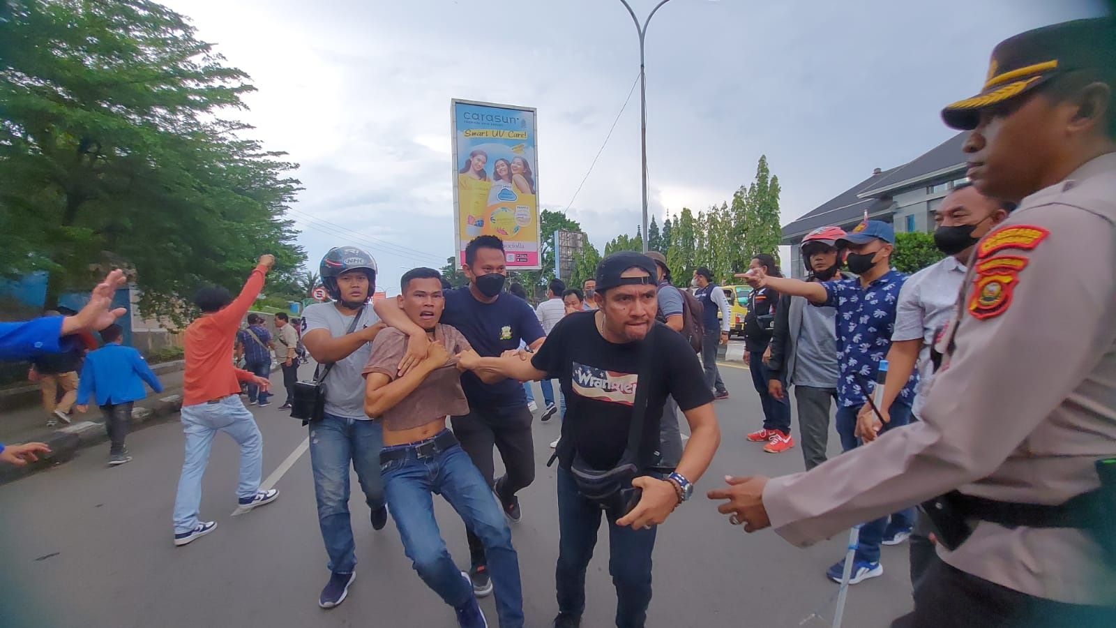 Demo Tolak BBM di Simpang Charitas, Polisi Amankan 26 Orang Massa