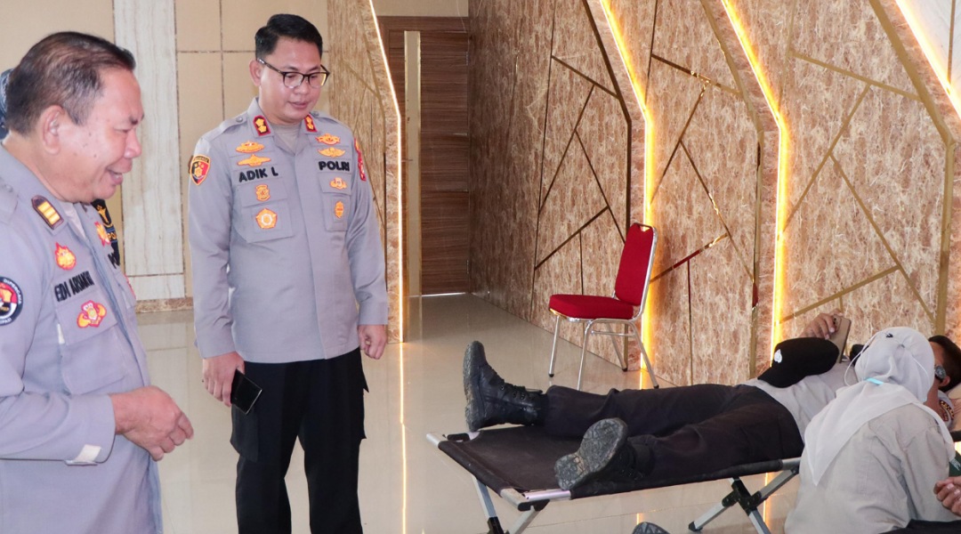 HUT Humas Polri Ke 74, Polres OKU Timur Gelar Donor Darah