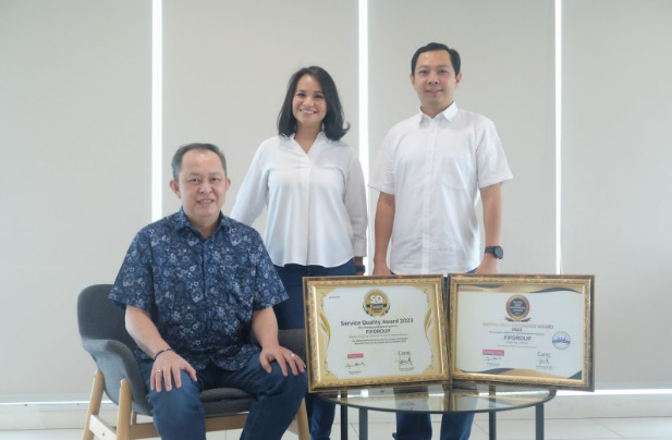 Sukses Terapkan Transformasi Pelayanan Digital, FIFGROUP Raih DUEXA dan SQ Award 2023