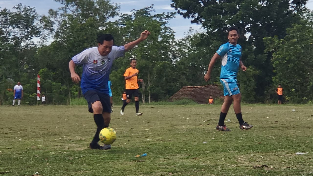 Serunya, Laga Allstar Persipra FC Lawan Panser FC di Blok D Desa Batumarta Unit 1 