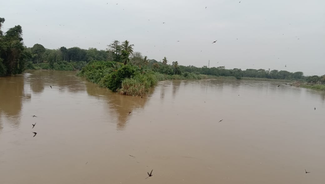 Air Sungai Mulai Pasang, Warga di Bantaran Sungai Perlu Waspada