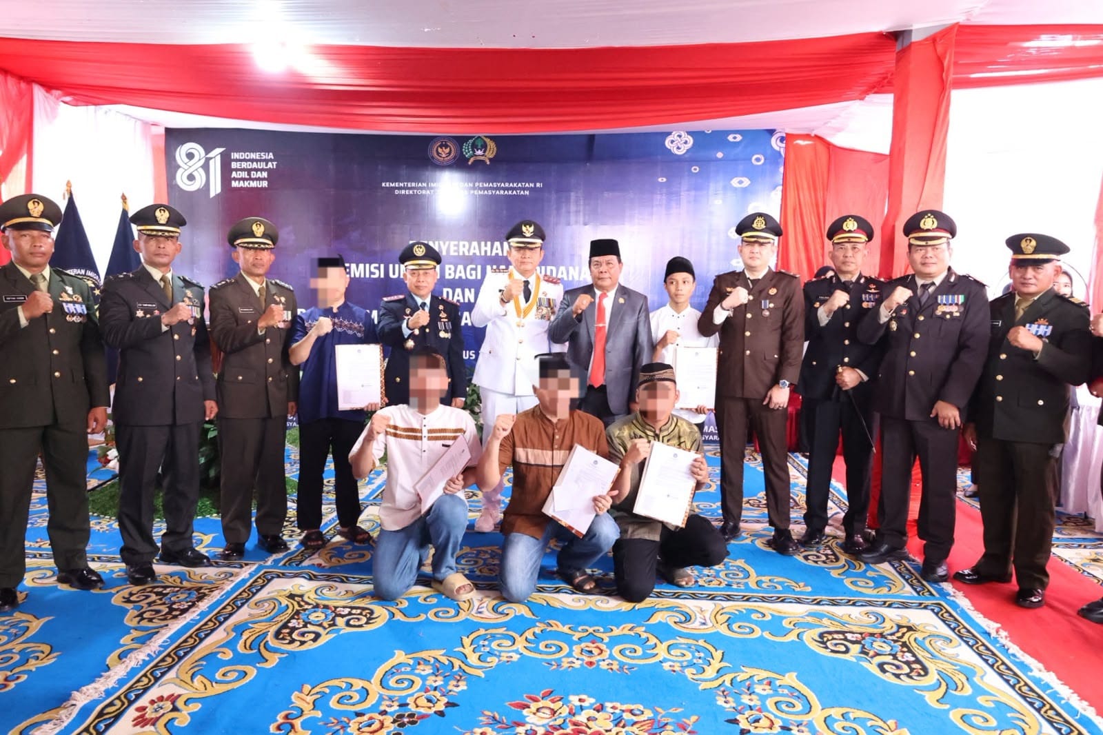 Bupati Enos Serahkan 326 Remisi Untuk Warga Binaan, 2 Diantaranya Langsung Bebas