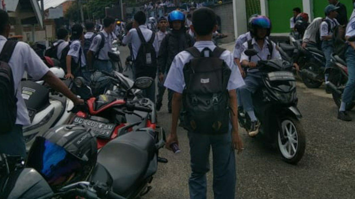 Waduh...Diduga Rebutan Pacar, Pelajar SMK Serang SMA