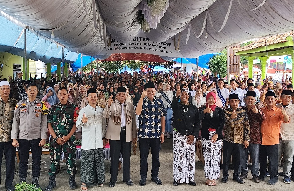 Hadiri HUT Ke 50 Desa Harjomulyo, Ini Pesan Bupati OKU Timur Enos