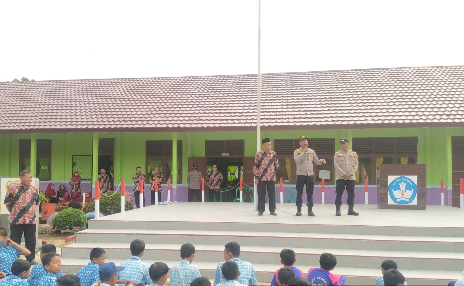 Polsek Belitang II Himbau Pelajar Tertib Berlalu Lintas 