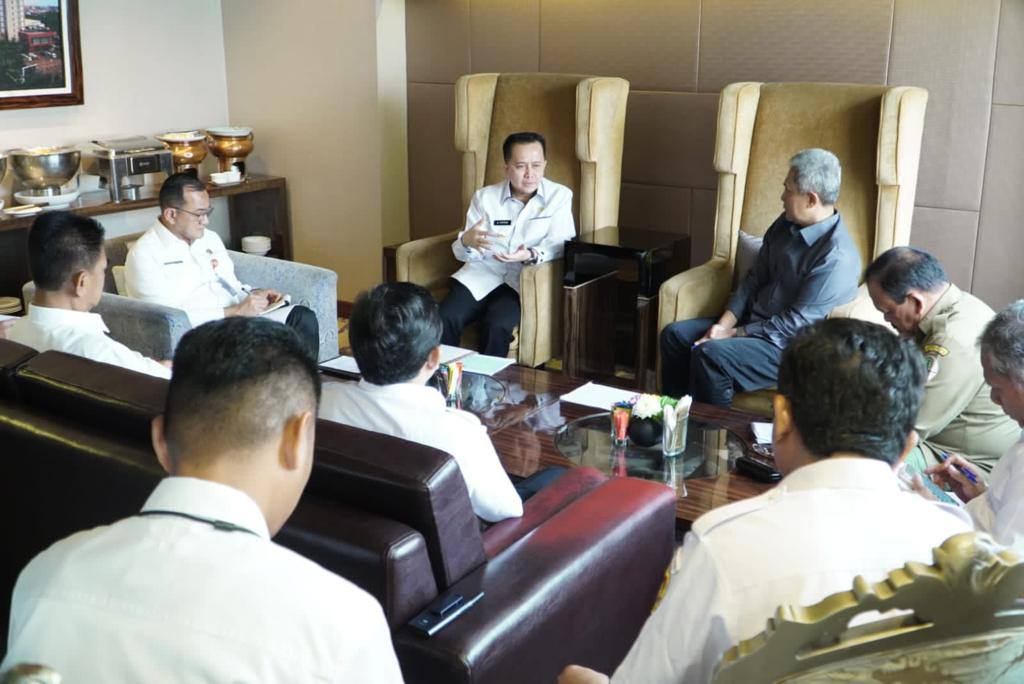 Hari Pertama Kerja, Pj Gubernur Sumsel Bahas Penanganan Karhutla Bersama KLHK