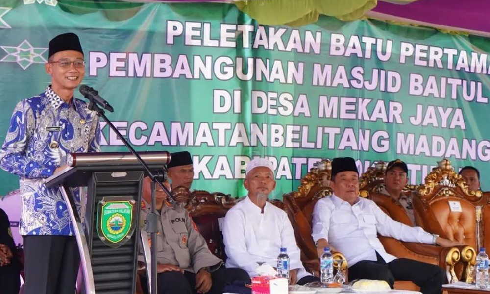 Peletakan Batu Pertama Masjid Baitul Huda Desa Mekar Jaya Belitang Madang Raya