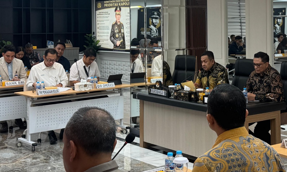 Polri Fasilitasi Permodalan KUR dan Penyerapan Bulog bagi Petani Jagung