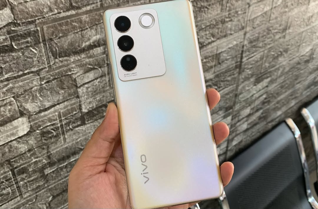 Mending Vivo V27 5G atau realme 8 Pro: Spesifikasi Berbeda