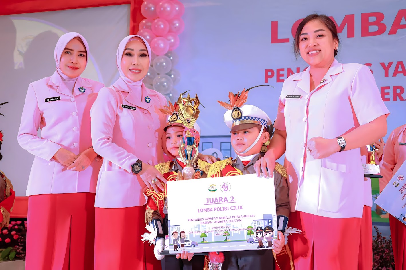 HUT Kemala Bhayangkari 2025, Polres OKU Timur Raih Juara, Ketua Cabang The Best Make Up Fashion Show
