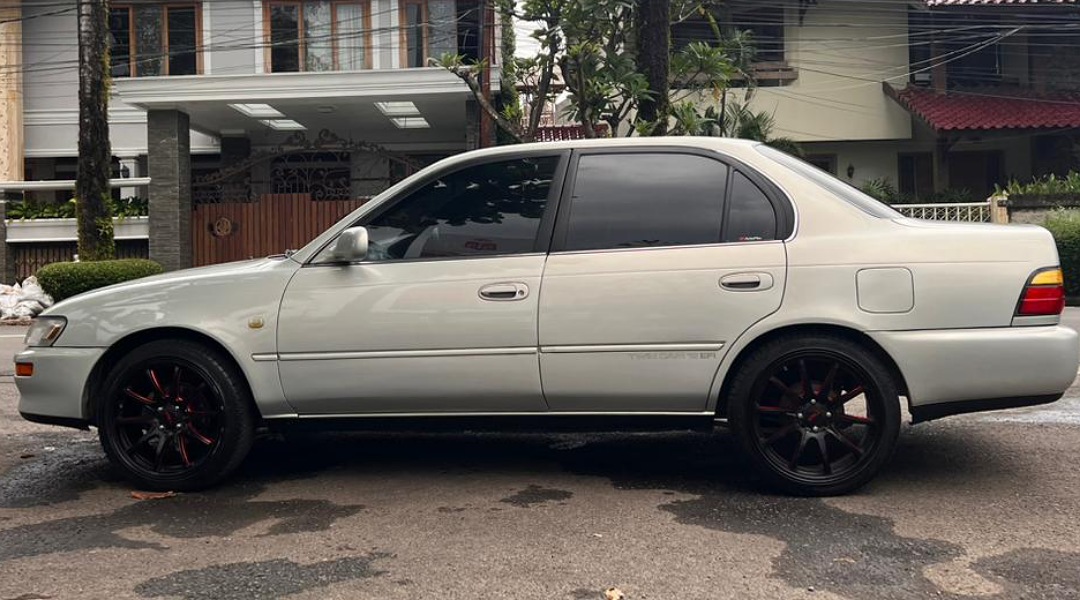 5 Rekomendasi Mobil Sedan Ikon Terbaik Tahun 90 di Indonesia