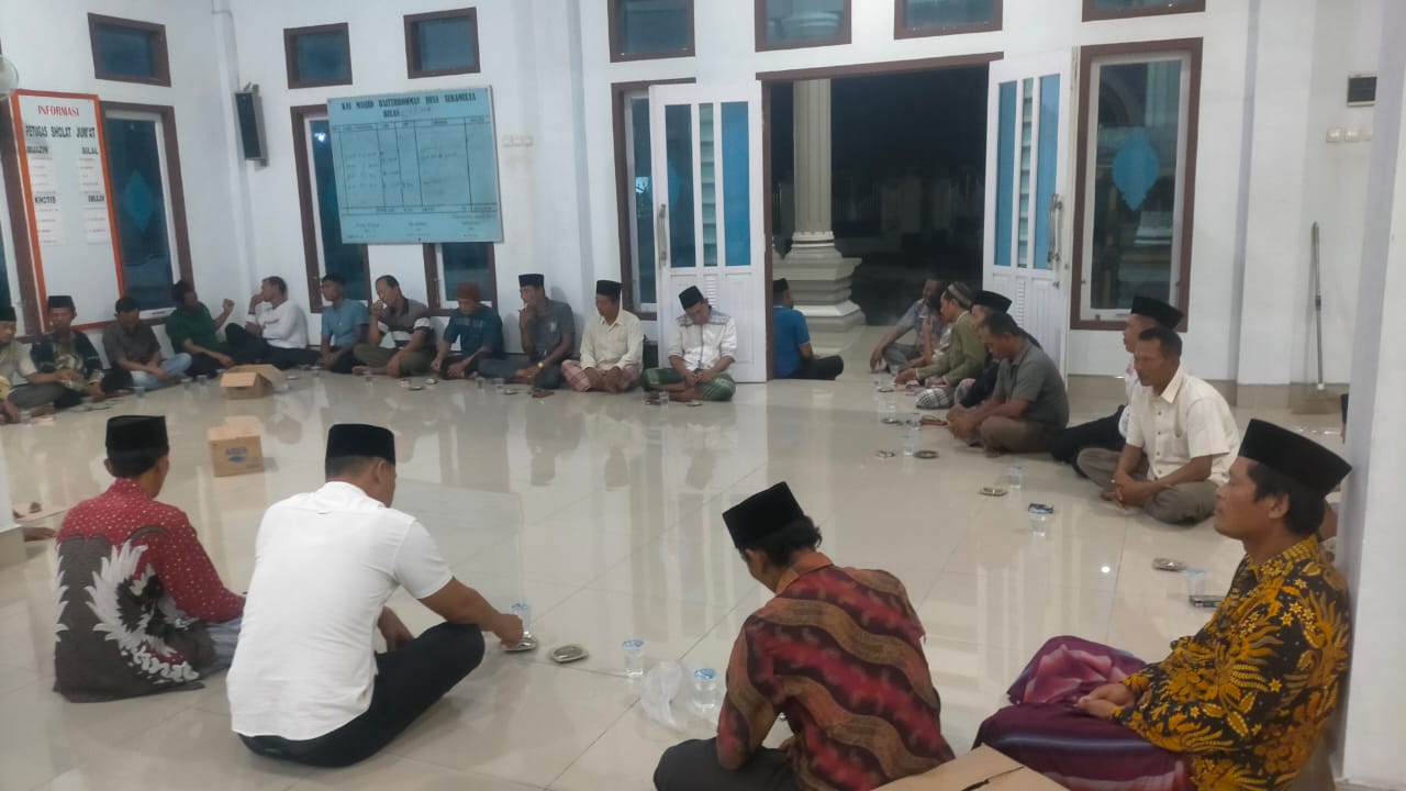 Tak Kunjung Terealisasi Pengajuan Mobil Ambulance, Warga Desa Sukamulya OKU Timur Kompak Lakukan ini