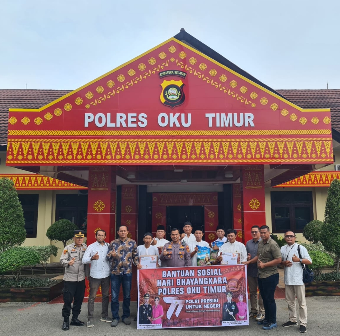 Hari Bhayangkara, Polres OKUT Bersama Insan Pers Kompak Gelar Doa Bersama Hingga Beri Bantuan Sosial