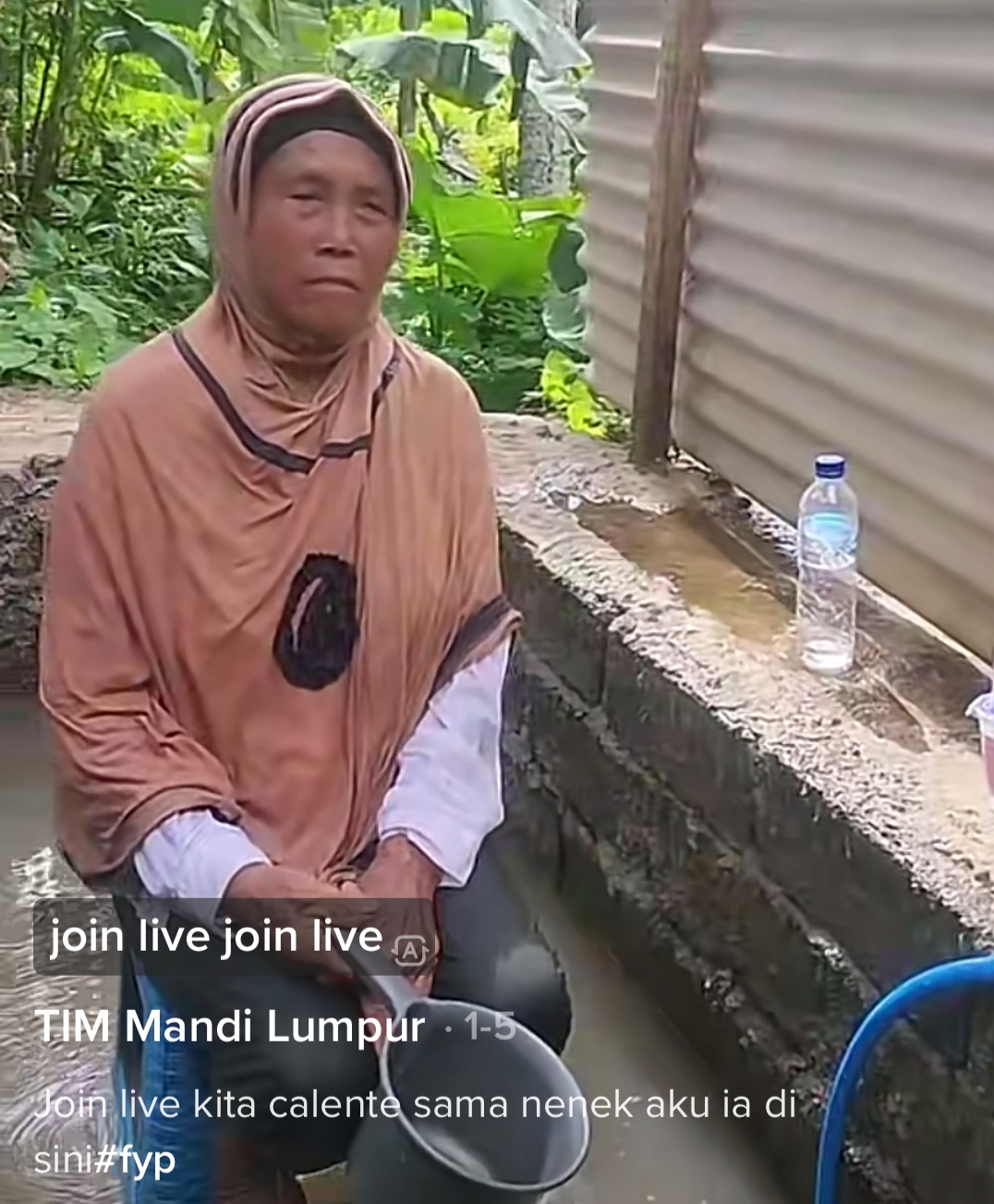 Terkait Kasus Konten Viral TikTok Orang Tua Mandi Lumpur, Saat Ini Menjadi Perhatian Khusus Polda NTB