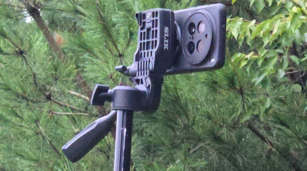 8 Fitur Canggih Vivo X200 Pro, Telefoto Periskop dari Optik ZEISS Terbaik Agustus 2025