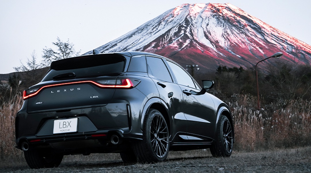 Lexus LBX: Rekomendasi Mobil Crossover Premium Agustus 2025