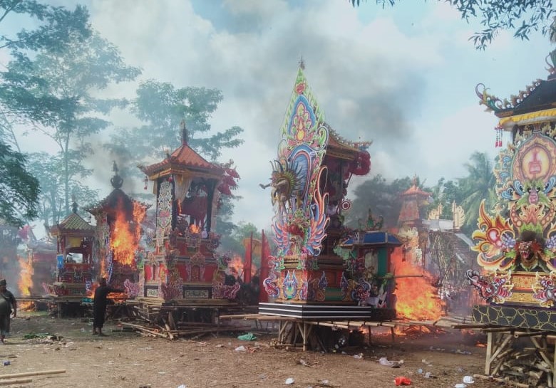 Ribuan Warga Hadiri Upacara Ngaben, 125 Jenazah Disucikan