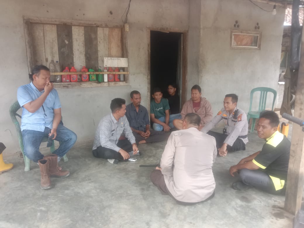 Dukung Program Prioritas Kapolri, Polsek Muara Kuang Rutin Gelar Jumat Curhat