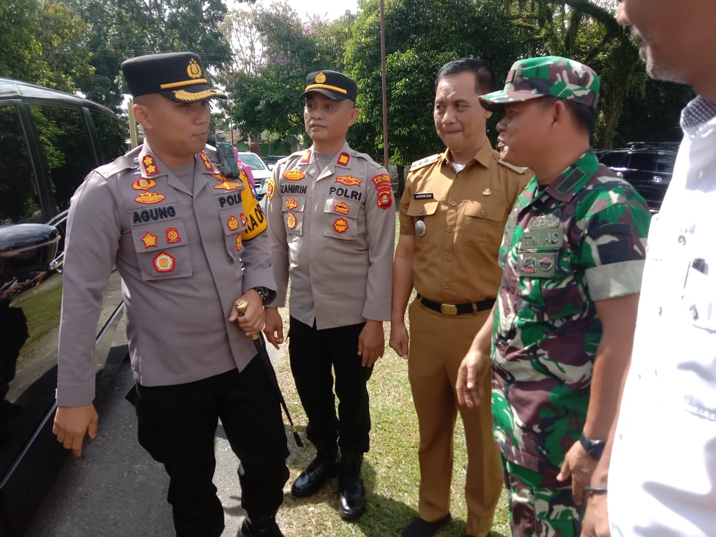 Kapolres OKU Timur Kuker di Polsek Belitang I, Disambut Hangat Toga Todat dan Tomas