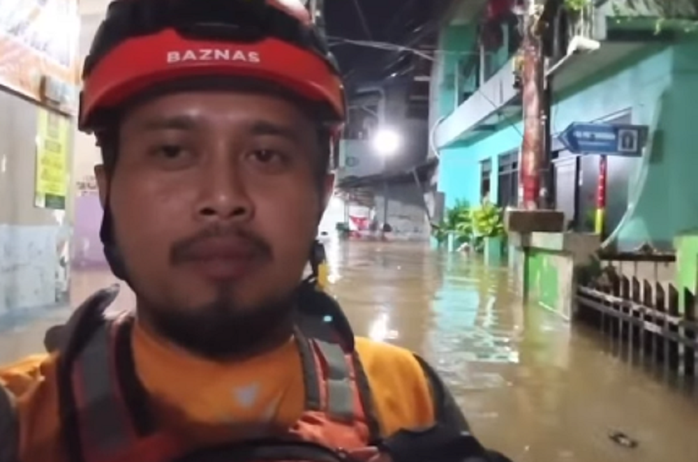 Baznas Buka Donasi untuk Korban Banjir Jabodetabek yang Terendam Mencapai 160 cm