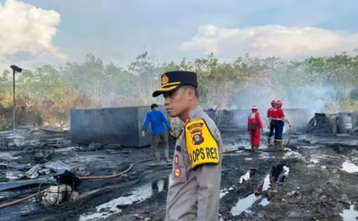 Gudang Penimbunan BBM Ilegal di Muara Enim Terbakar, Polisi Bergerak Cepat, Pemilik Diamankan