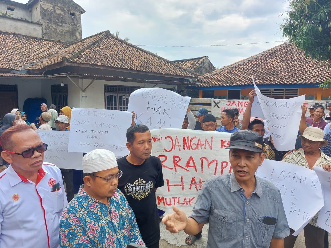 Tanah dan Bangunan RA Diklaim Pihak Yayasan, Masyarakat Kampung I Gelar Aksi Protes