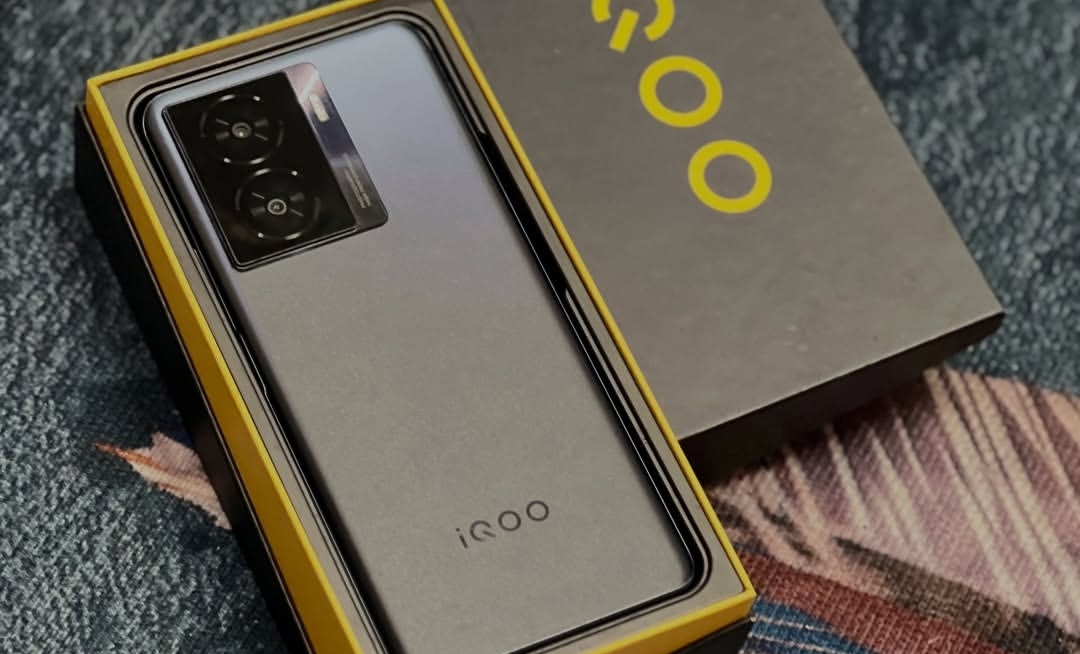 IQOO Z7x: Paduan Performa Tangguh dan Kecepatan Super dengan Harga Terjangkau