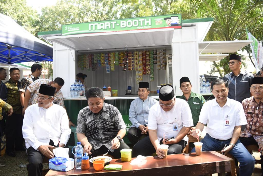 Warg Sekitaran Masjid Agung Palembang Dapat Mart-Booth, Program Pemprov Bersama BSB Syariah 