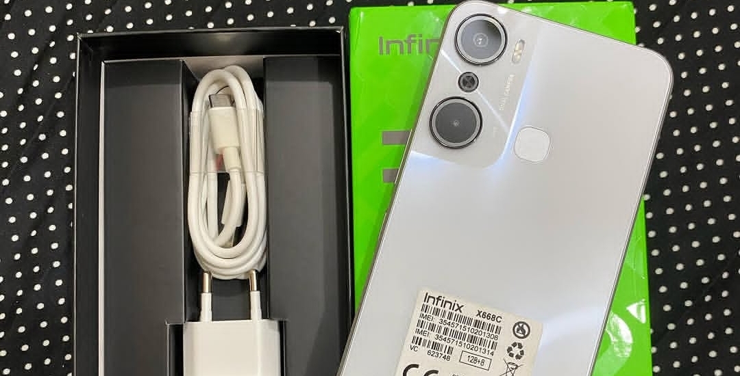 Infinix Hot 12 Pro: Game Changer di Kelas Mid-Range dengan Fitur Unggulan dan Desain Futuristik