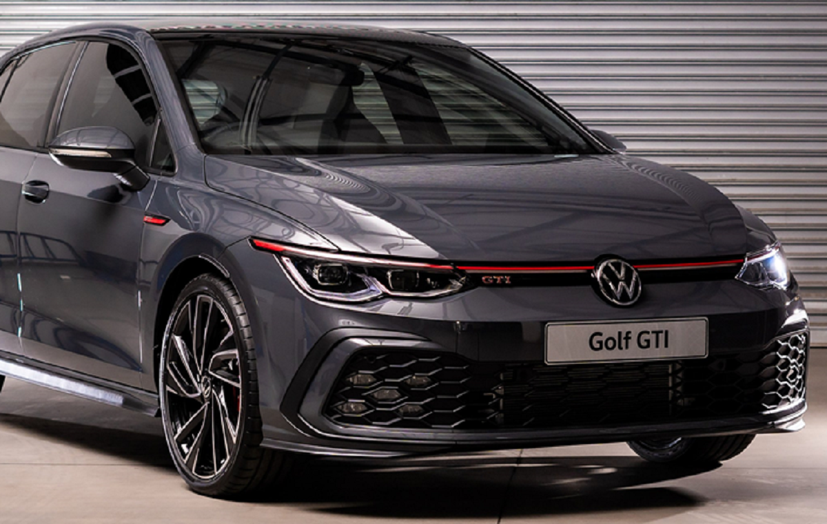 Volkswagen Golf GTI: Sang Legenda Hatchback, Mobil Legendaris yang Ikonik