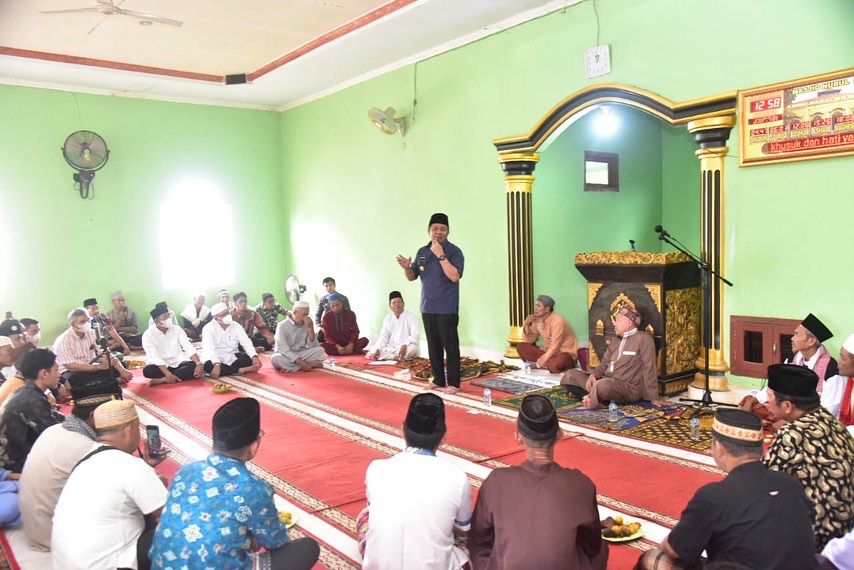 Safari Jum'at di Masjid Nurul Huda Gandus, Herman Deru Pantau Fasilitas Masjid