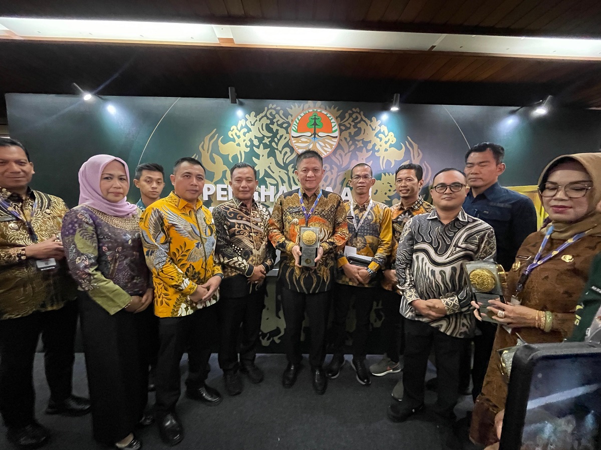 OKU Timur Meraih Piala Adipura Tahun 2023 Predikat Anugerah Adipura