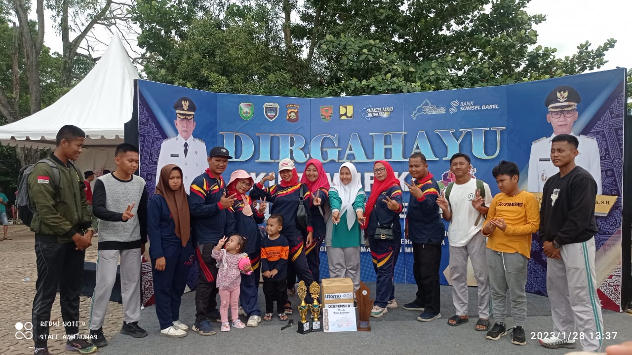 SMA Negeri 2 Martapura Raih 3 Tropi Juara