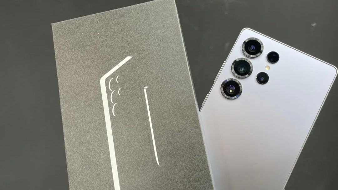 Perbandingan Samsung Galaxy A56 dengan Samsung Galaxy S25 Ultra, Mending Pilih Mana?