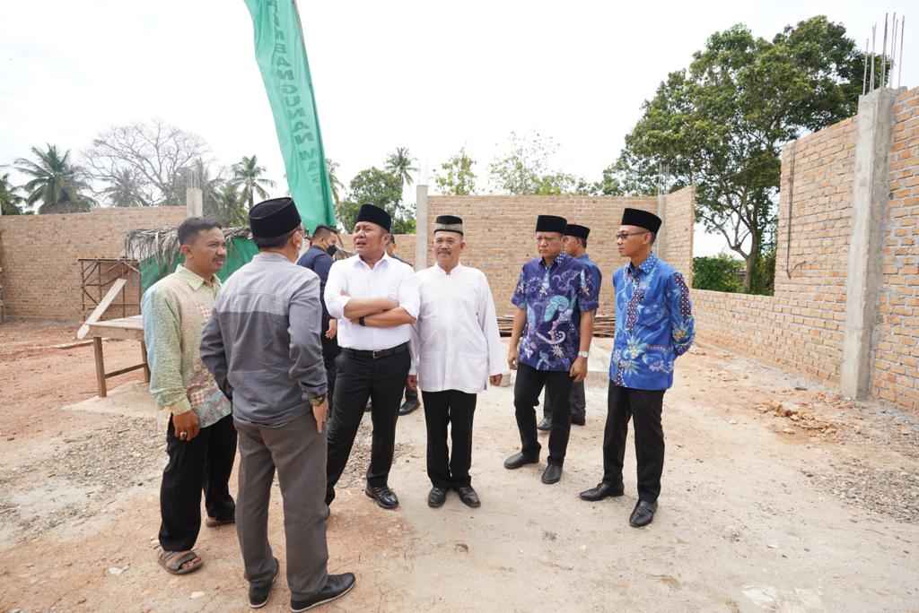 Bupati Enos Dampingi Gubernur Sumsel Tinjau Pembangunan Masjid Baitulrrahma 2