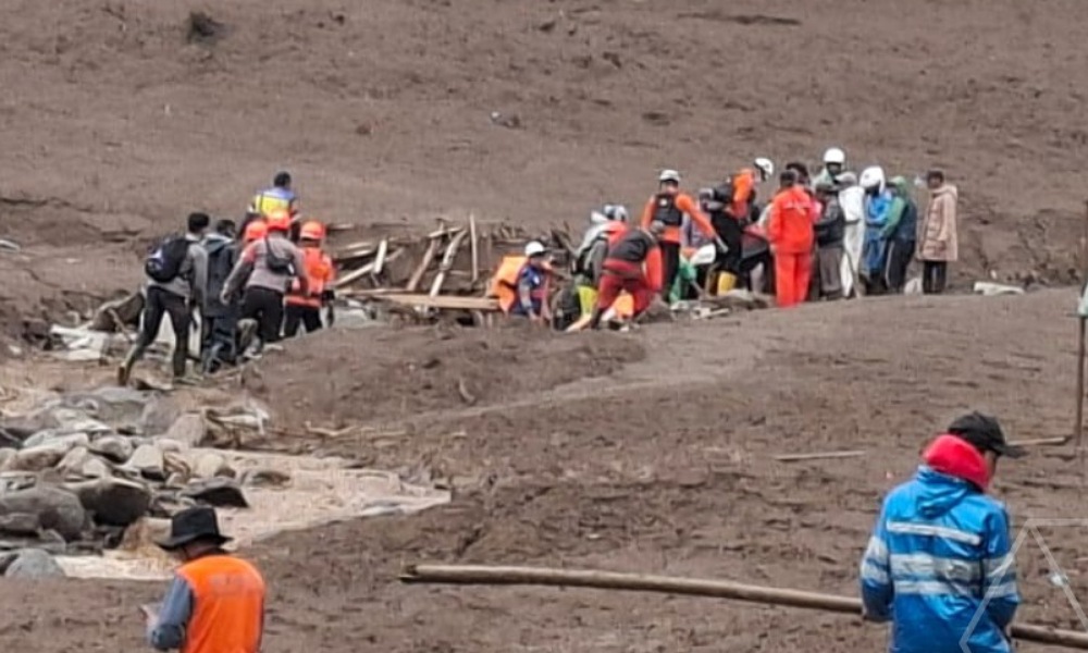 Polda Jabar kerahkan Tim DVI ke Lokasi Longsor Cisarua