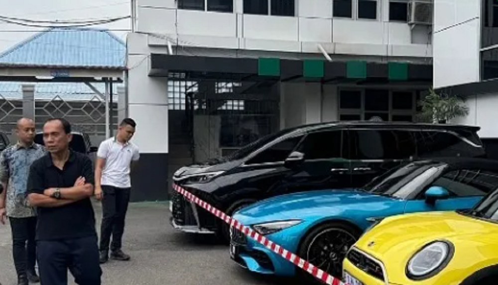 Rugikan Negara Rp500 Miliar Kejati Sita Mobil Mercedes,Lexus hingga Alphard Pengusaha Batubara Bengkulu