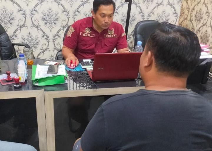 Ngaku Untuk Bayar Utang Pinjol, Seorang Karyawan Swasta ini Gelapkan Uang Perusahaan Rp330 Juta