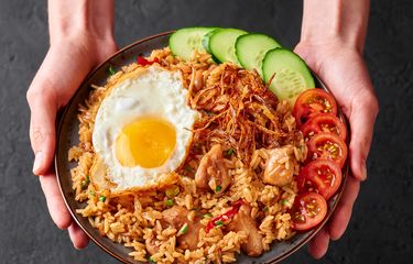 4 Cara Agar  Nasi Gorengmu Lezat